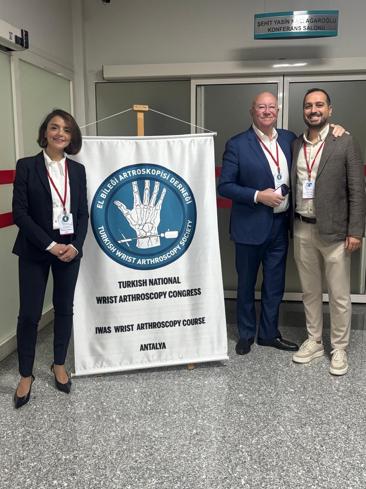 Doç. Dr. Ali CAVİT klinik görseli — mikrocerrahi