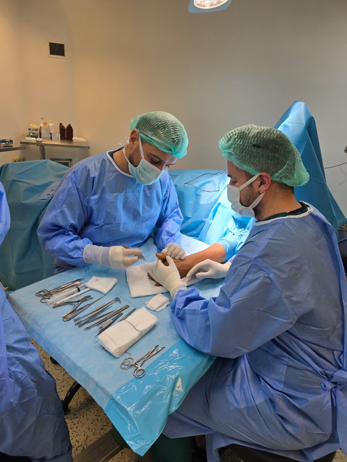 El cerrahisi klinik görseli — İstanbul